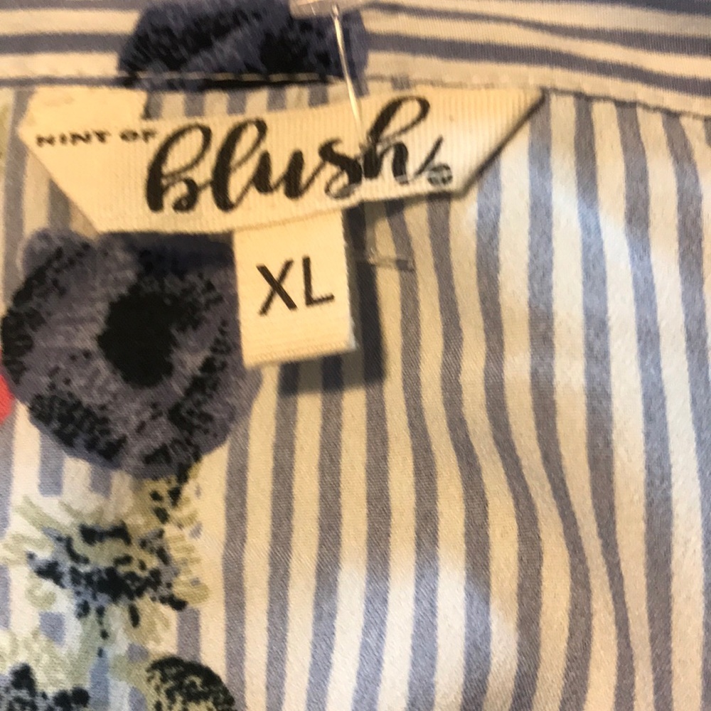 Shirt striped dress with bell sleeves * - Picture 7 of 8